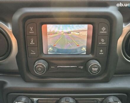 Джип Gladiator, объемом двигателя 3.6 л и пробегом 92 тыс. км за 37000 $, фото 22 на Automoto.ua