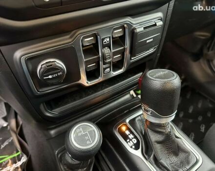 Джип Gladiator, объемом двигателя 3.6 л и пробегом 92 тыс. км за 37000 $, фото 6 на Automoto.ua