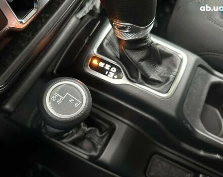 Джип Gladiator, объемом двигателя 3.6 л и пробегом 92 тыс. км за 37000 $, фото 7 на Automoto.ua