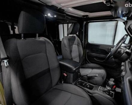 Джип Gladiator, объемом двигателя 3 л и пробегом 66 тыс. км за 53000 $, фото 16 на Automoto.ua