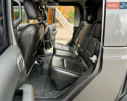 Джип Gladiator, об'ємом двигуна 3.6 л та пробігом 80 тис. км за 59000 $, фото 9 на Automoto.ua