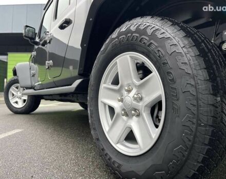 Джип Gladiator, объемом двигателя 3.6 л и пробегом 1 тыс. км за 57900 $, фото 18 на Automoto.ua