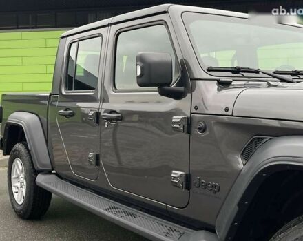 Джип Gladiator, объемом двигателя 3.6 л и пробегом 1 тыс. км за 57900 $, фото 10 на Automoto.ua