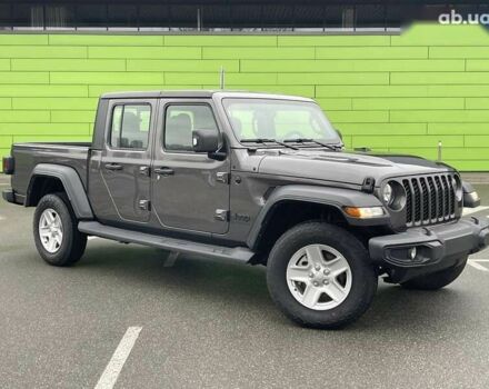 Джип Gladiator, объемом двигателя 3.6 л и пробегом 1 тыс. км за 57900 $, фото 3 на Automoto.ua