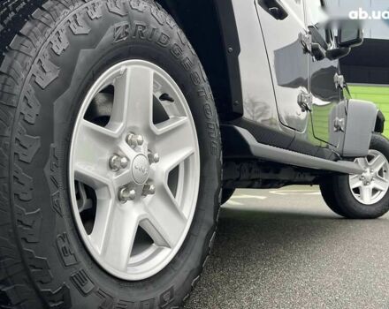 Джип Gladiator, объемом двигателя 3.6 л и пробегом 1 тыс. км за 57900 $, фото 13 на Automoto.ua