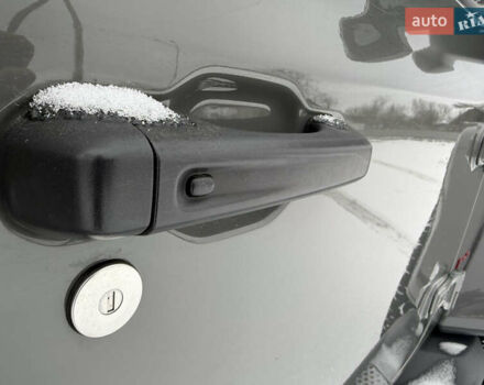 Серый Джип Gladiator, объемом двигателя 3.6 л и пробегом 49 тыс. км за 53800 $, фото 7 на Automoto.ua