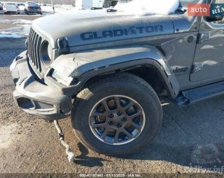 Серый Джип Gladiator, объемом двигателя 3.6 л и пробегом 94 тыс. км за 12500 $, фото 2 на Automoto.ua