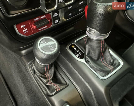 Сірий Джип Gladiator, об'ємом двигуна 3.6 л та пробігом 73 тис. км за 41500 $, фото 9 на Automoto.ua