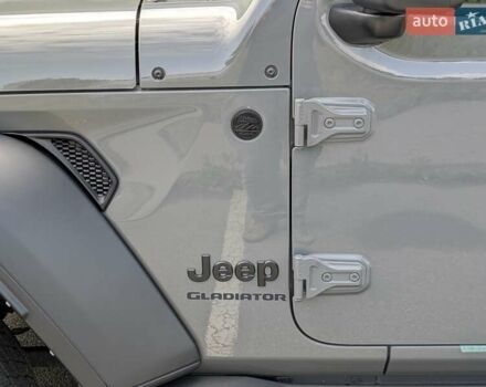 Серый Джип Gladiator, объемом двигателя 3.6 л и пробегом 1 тыс. км за 57900 $, фото 17 на Automoto.ua