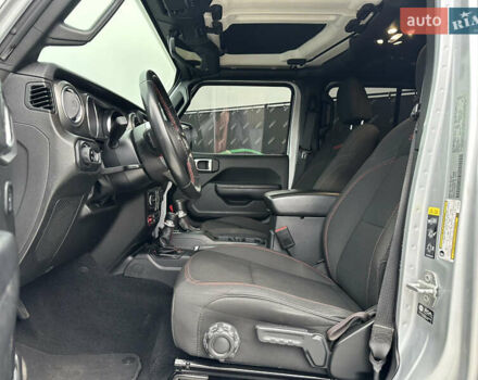 Сірий Джип Gladiator, об'ємом двигуна 3.6 л та пробігом 73 тис. км за 41500 $, фото 5 на Automoto.ua