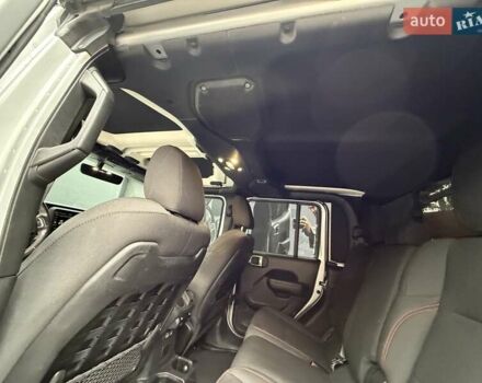 Серый Джип Gladiator, объемом двигателя 3.6 л и пробегом 73 тыс. км за 41500 $, фото 11 на Automoto.ua