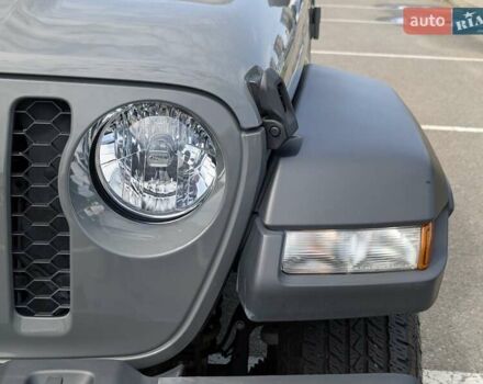 Серый Джип Gladiator, объемом двигателя 3.6 л и пробегом 1 тыс. км за 57900 $, фото 7 на Automoto.ua
