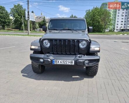 Сірий Джип Gladiator, об'ємом двигуна 3.6 л та пробігом 70 тис. км за 36500 $, фото 2 на Automoto.ua