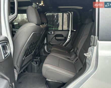 Сірий Джип Gladiator, об'ємом двигуна 3.6 л та пробігом 73 тис. км за 41500 $, фото 17 на Automoto.ua