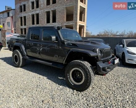 Серый Джип Gladiator, объемом двигателя 3.6 л и пробегом 73 тыс. км за 49900 $, фото 1 на Automoto.ua