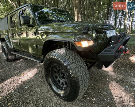 Зеленый Джип Gladiator, объемом двигателя 2.99 л и пробегом 63 тыс. км за 53000 $, фото 10 на Automoto.ua