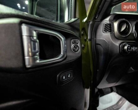 Зелений Джип Gladiator, об'ємом двигуна 2.99 л та пробігом 66 тис. км за 53000 $, фото 19 на Automoto.ua