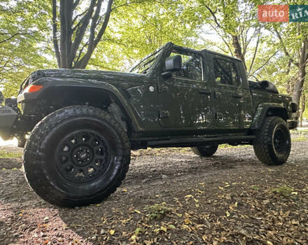 Зеленый Джип Gladiator, объемом двигателя 2.99 л и пробегом 63 тыс. км за 53000 $, фото 3 на Automoto.ua