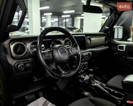 Зеленый Джип Gladiator, объемом двигателя 3 л и пробегом 66 тыс. км за 53000 $, фото 4 на Automoto.ua