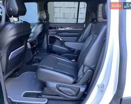 Белый Джип Wagoneer, объемом двигателя 5.65 л и пробегом 48 тыс. км за 65555 $, фото 53 на Automoto.ua