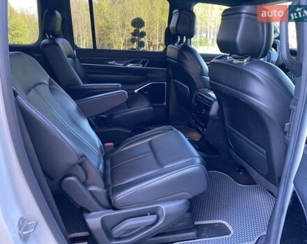 Белый Джип Wagoneer, объемом двигателя 5.65 л и пробегом 48 тыс. км за 65555 $, фото 37 на Automoto.ua