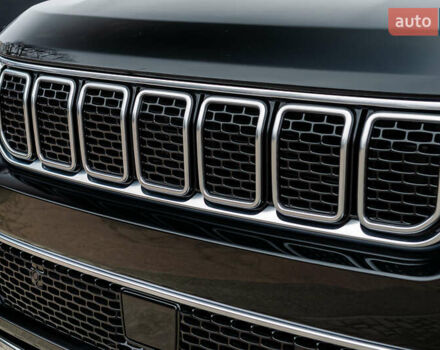 Джип Wagoneer 2021 в Киеве на Automoto.ua Черный Джип Wagoneer, объемом двигателя 5.65 л и пробегом 27 тыс. км за 64500 $, фото 12 на Automoto.ua
