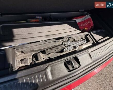 Джип Wagoneer 2022 у Львові на Automoto.ua Червоний Джип Wagoneer, об'ємом двигуна 5.65 л та пробігом 150 тис. км за 54999 $, фото 5 на Automoto.ua