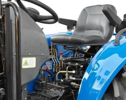 Джинма Другая, объемом двигателя 2.52 л и пробегом 1 тыс. км за 7100 $, фото 14 на Automoto.ua