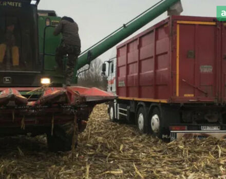 Джон Дір 1072 1983 у Золотоноше на Automoto.ua Джон Дір 1072, об'ємом двигуна 0 л та пробігом 0 тис. км за 24500 $, фото 3 на Automoto.ua