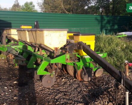 Джон Дір 1750 2003 у Вінниці на Automoto.ua Джон Дір 1750, об'ємом двигуна 0 л та пробігом 0 тис. км за 9000 $, фото 3 на Automoto.ua