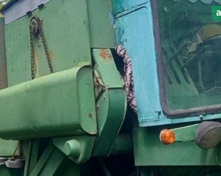 Джон Дир 330, объемом двигателя 0 л и пробегом 0 тыс. км за 6400 $, фото 5 на Automoto.ua