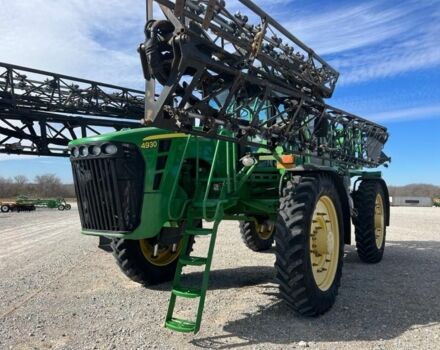 Джон Дір 4930 2011 у Хмельницькому на Automoto.ua Зелений Джон Дір 4930, об'ємом двигуна 9 л та пробігом 8 тис. км за 120000 $, фото 3 на Automoto.ua