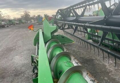 Зеленый Джон Дир 630F HydraFlex, объемом двигателя 0 л и пробегом 0 тыс. км за 19780 $, фото 5 на Automoto.ua