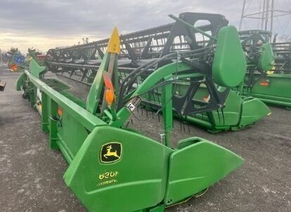 Зеленый Джон Дир 630F HydraFlex, объемом двигателя 0 л и пробегом 0 тыс. км за 19780 $, фото 4 на Automoto.ua