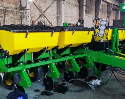 Джон Дир 7200 2021 в Кропивницком (Кировограде) на Automoto.ua Джон Дир 7200, объемом двигателя 0 л и пробегом 0 тыс. км за 22500 $, фото 1 на Automoto.ua