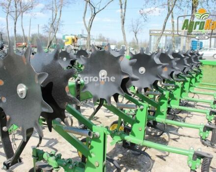 Зеленый Джон Дир 825, объемом двигателя 0 л и пробегом 0 тыс. км за 247739 $, фото 3 на Automoto.ua