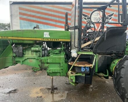 Зеленый Джон Дир 8300, объемом двигателя 0 л и пробегом 10 тыс. км за 10000 $, фото 2 на Automoto.ua