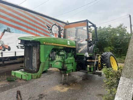 Зеленый Джон Дир 8300, объемом двигателя 0 л и пробегом 10 тыс. км за 10000 $, фото 1 на Automoto.ua