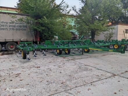 Джон Дір 960 2000 у Дніпро (Дніпропетровську) на Automoto.ua Зелений Джон Дір 960, об'ємом двигуна 0 л та пробігом 0 тис. км за 29525 $, фото 1 на Automoto.ua