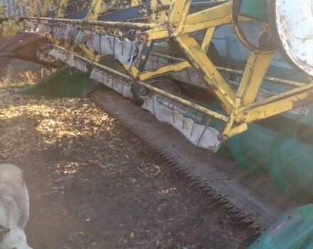 Зелений Джон Дір 975, об'ємом двигуна 12 л та пробігом 100 тис. км за 11000 $, фото 1 на Automoto.ua