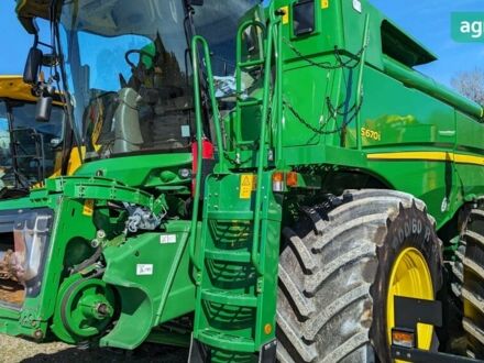 Джон Дир С 670 2016 в Белой Церкве на Automoto.ua Джон Дир С 670, объемом двигателя 0 л и пробегом 0 тыс. км за 306940 $, фото 1 на Automoto.ua