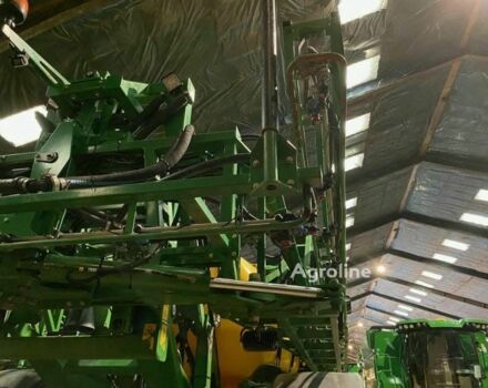 Зеленый Джон Дир R4040i, объемом двигателя 0 л и пробегом 0 тыс. км за 136156 $, фото 5 на Automoto.ua