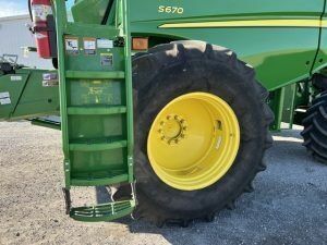 Зеленый Джон Дир S670, объемом двигателя 0 л и пробегом 0 тыс. км за 137235 $, фото 2 на Automoto.ua