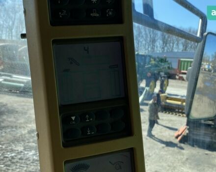 Джон Дір W 660 2011 у Полтаві на Automoto.ua Джон Дір W 660, об'ємом двигуна 0 л та пробігом 0 тис. км за 79000 $, фото 38 на Automoto.ua