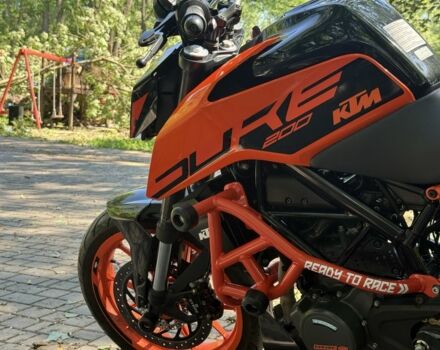 КТМ 200 Duke 2020 в Кельменцах на Automoto.ua КТМ 200 Duke, объемом двигателя 0.2 л и пробегом 0 тыс. км за 2700 $, фото 14 на Automoto.ua