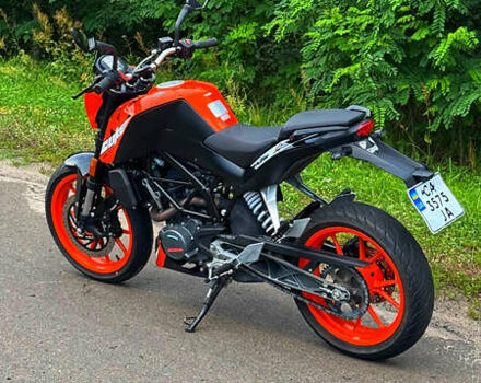 Оранжевый КТМ 200 Duke, объемом двигателя 0.2 л и пробегом 8 тыс. км за 3000 $, фото 3 на Automoto.ua