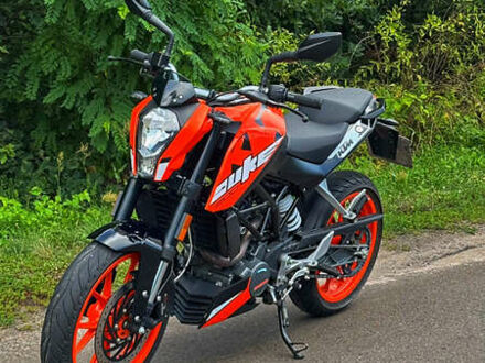 КТМ 200 Duke 2021 в Городище на Automoto.ua Оранжевый КТМ 200 Duke, объемом двигателя 0.2 л и пробегом 8 тыс. км за 3000 $, фото 1 на Automoto.ua