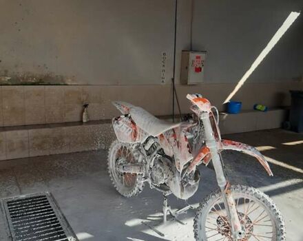 КТМ 250 SX-F 2005 в Рахове на Automoto.ua КТМ 250 SX-F, объемом двигателя 0 л и пробегом 0 тыс. км за 2700 $, фото 3 на Automoto.ua