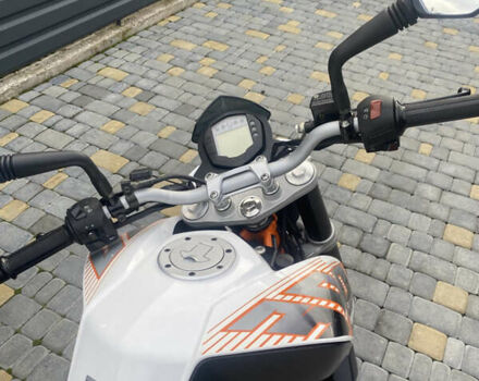 Білий КТМ 390 Duke, об'ємом двигуна 0.39 л та пробігом 14 тис. км за 3500 $, фото 4 на Automoto.ua