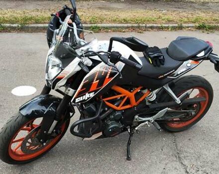 Белый КТМ 390 Duke, объемом двигателя 0.39 л и пробегом 15 тыс. км за 3800 $, фото 3 на Automoto.ua
